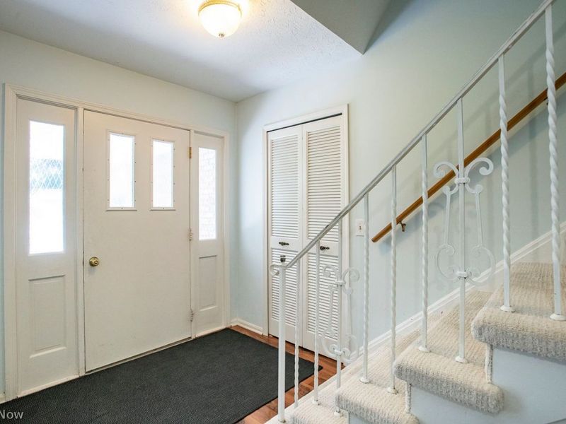 16953 Deerfield Drive, Strongsville, OH 44136 Photo 8