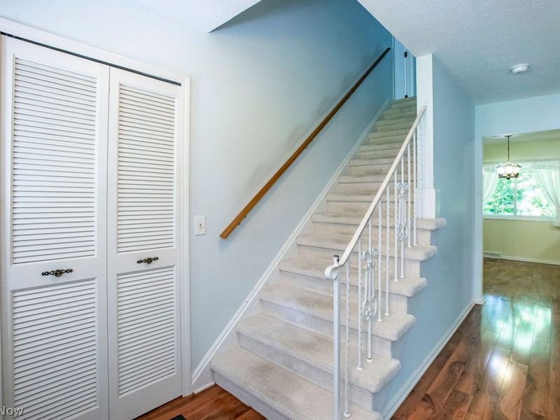 16953 Deerfield Drive, Strongsville, OH 44136 Photo 9