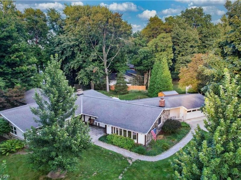 20 Nepahwin Drive, Timberlake, OH 44095 Photo 2