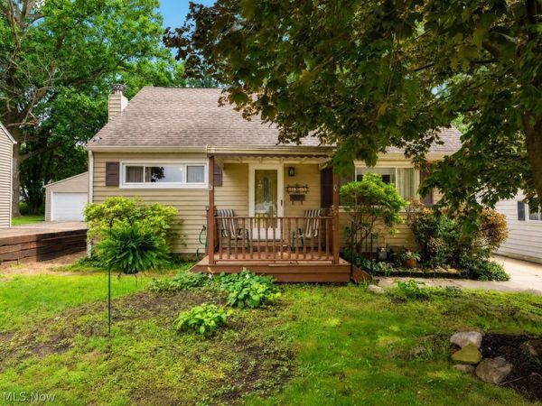 1751 Underwood Street, Cuyahoga Falls, OH 44221