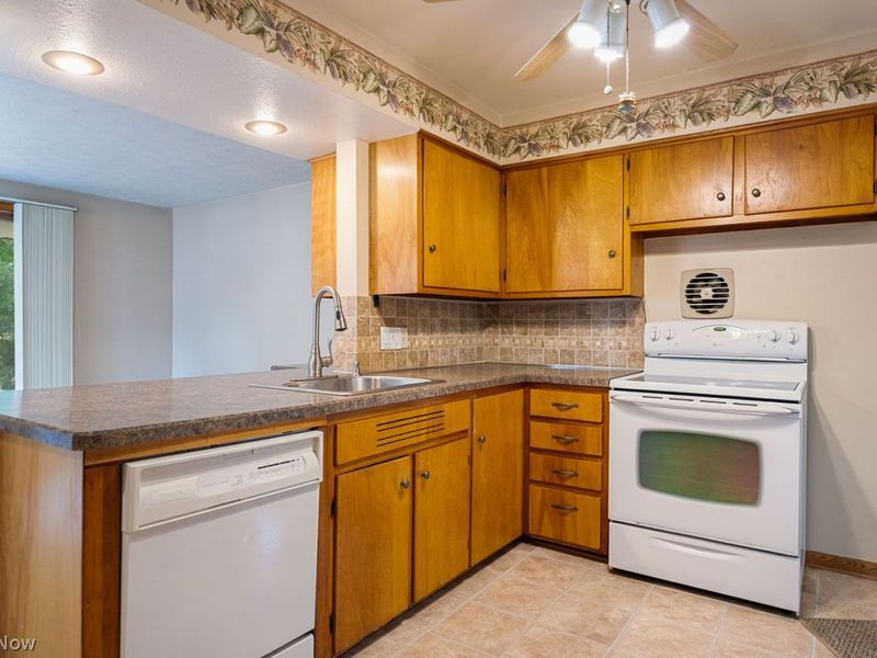 1751 Underwood Street, Cuyahoga Falls, OH 44221 Photo 12