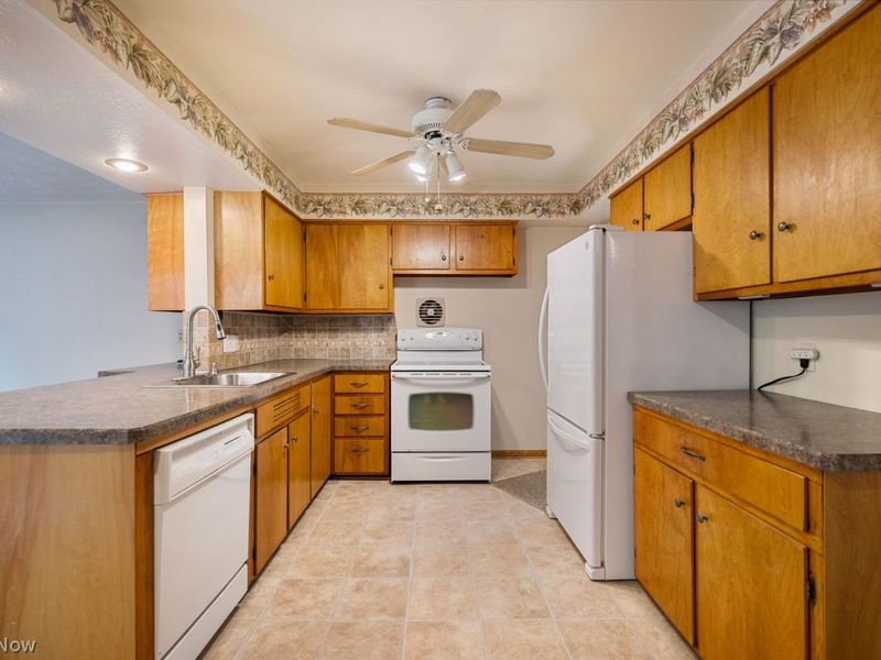 1751 Underwood Street, Cuyahoga Falls, OH 44221 Photo 9
