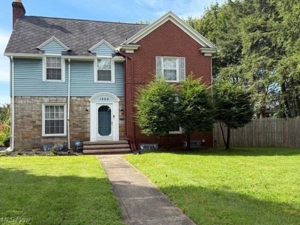 1200 Delia Avenue, Akron, OH 44320
