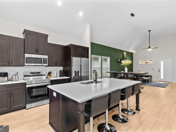 624 Robert Street NW, Atlanta, GA 30318
