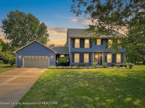 2525 Varsity Lane, Holt, MI 48842