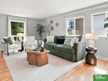 9804 Ruggles Street, Omaha, NE 68134