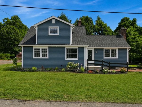 101 Smith Ave, East Longmeadow, MA 01028