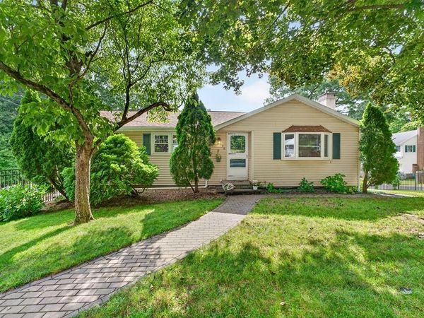 38 Paulson Drive, Burlington, MA 01803