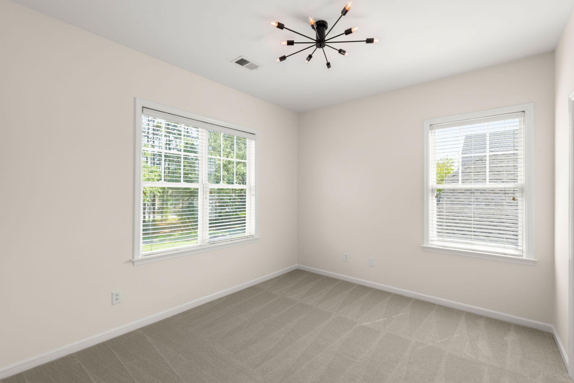 119 Trillium Avenue Photo 20
