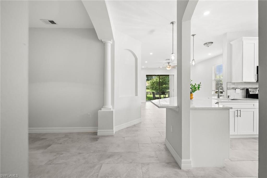 14105 Winchester Ct , Unit 504, Naples, FL 34114 Photo