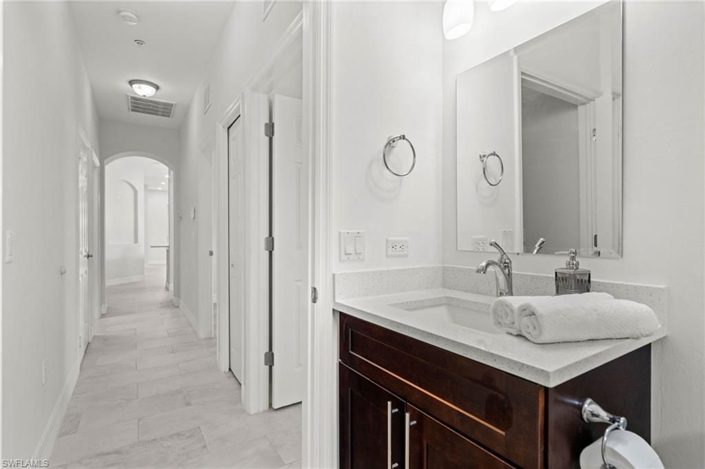 14105 Winchester Ct , Unit 504, Naples, FL 34114 Photo