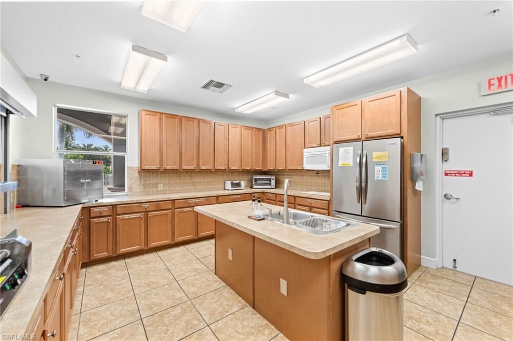 14105 Winchester Ct , Unit 504, Naples, FL 34114 Photo