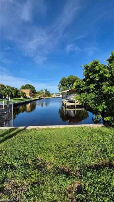 5201 Glade Ct Ne, Cape Coral, FL 33904 Photo