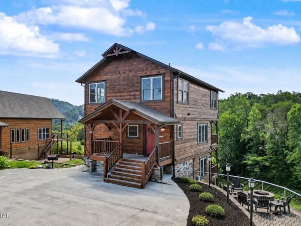 2743 Dayne Drive, Sevierville, TN 37876