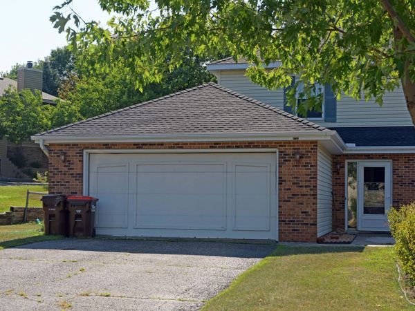 6781 Sherwood Road, Woodbury, MN 55125