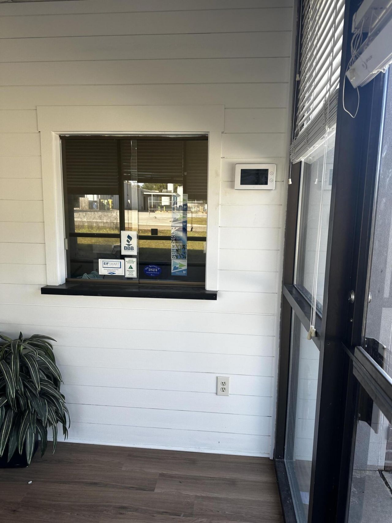 3285 Associate Drive  Photo 4