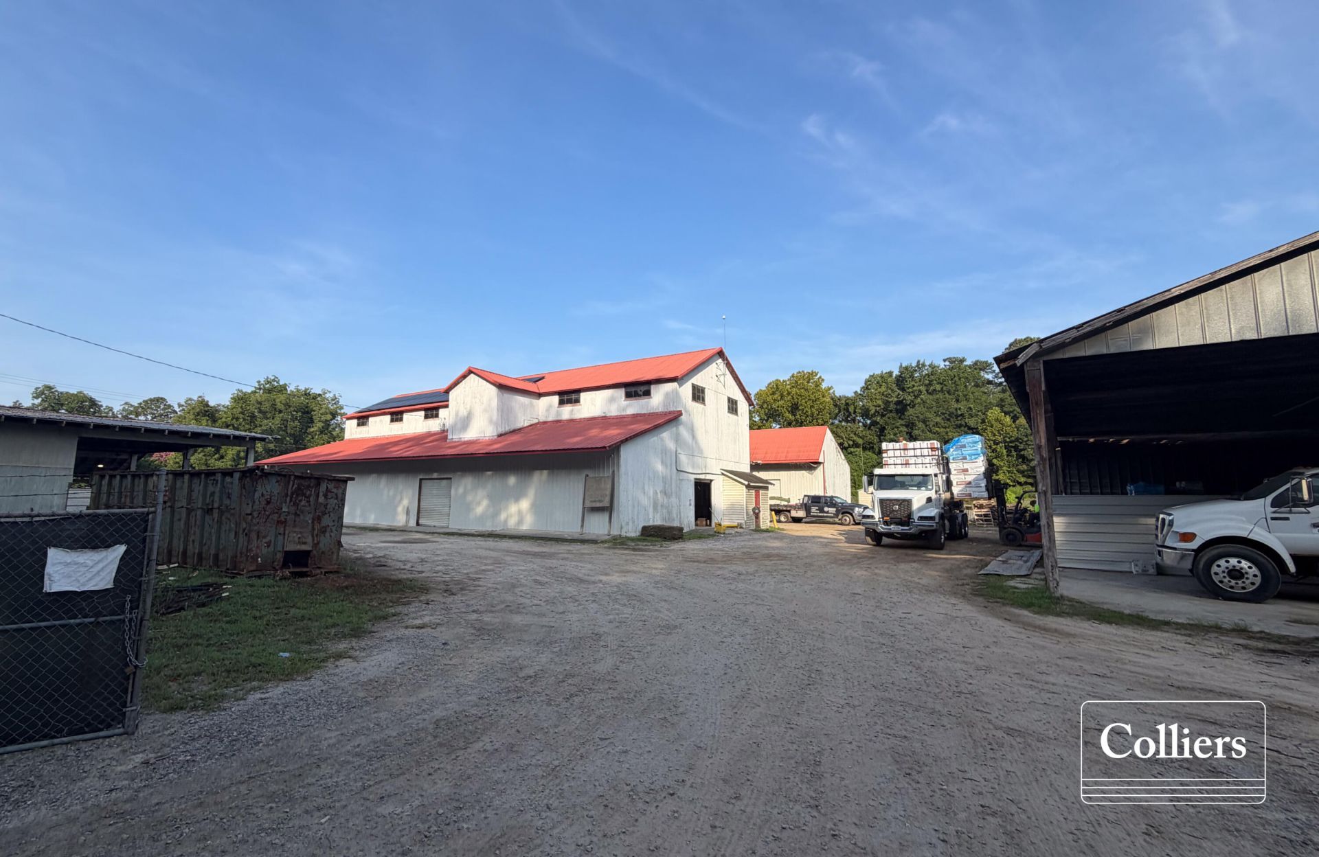 5450 Memorial Boulevard Photo 4