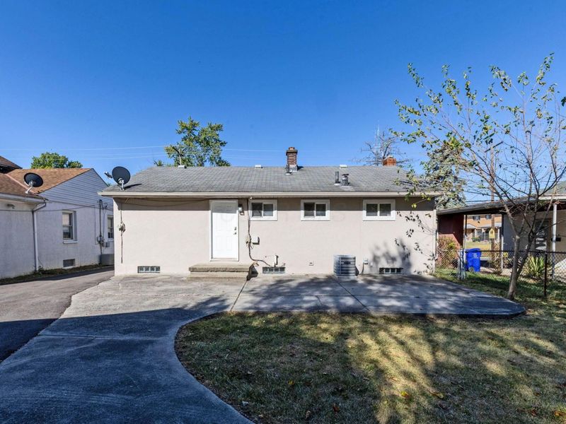3134 Medina Avenue , Columbus, OH 43224 Photo 18