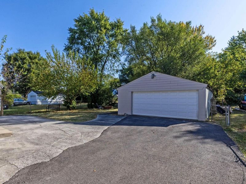 3134 Medina Avenue , Columbus, OH 43224 Photo 2