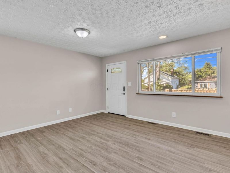 3134 Medina Avenue , Columbus, OH 43224 Photo 6
