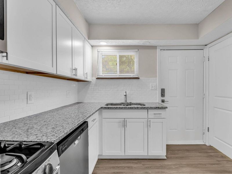 3134 Medina Avenue , Columbus, OH 43224 Photo 8