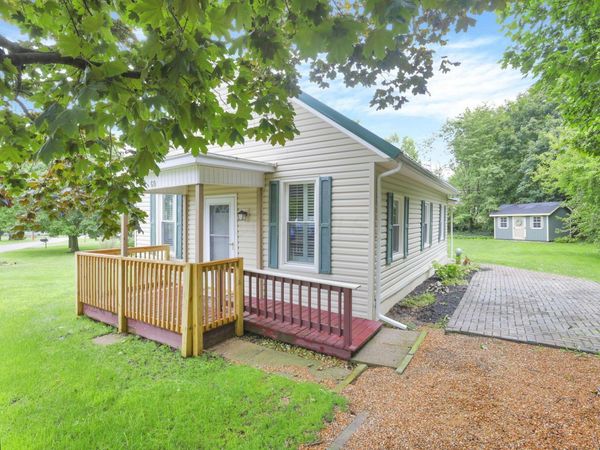 60 N Main Street, Thornville, OH 43076