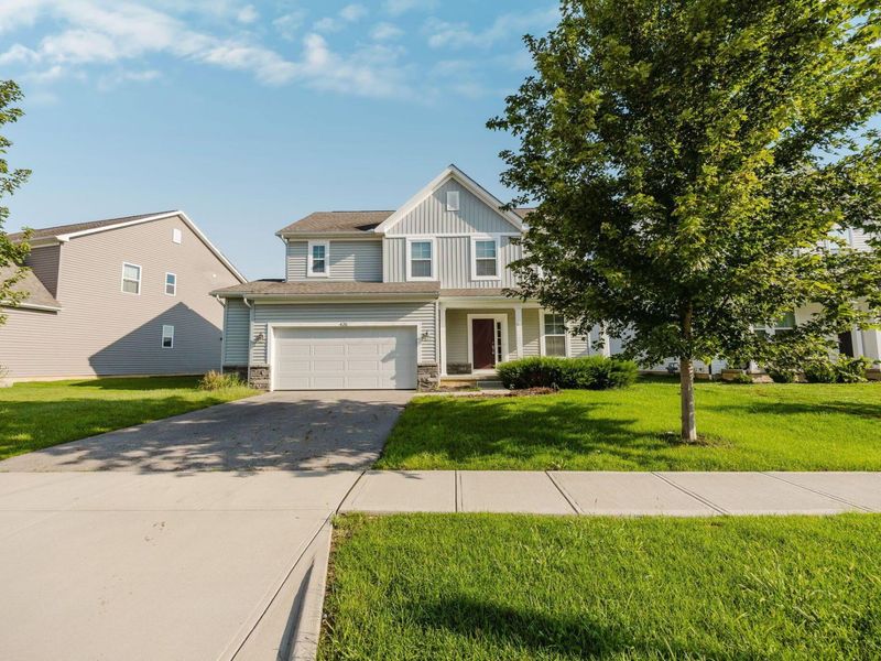 426 Oakland Hills Loop, Commercial Point, OH 43116 Photo 3