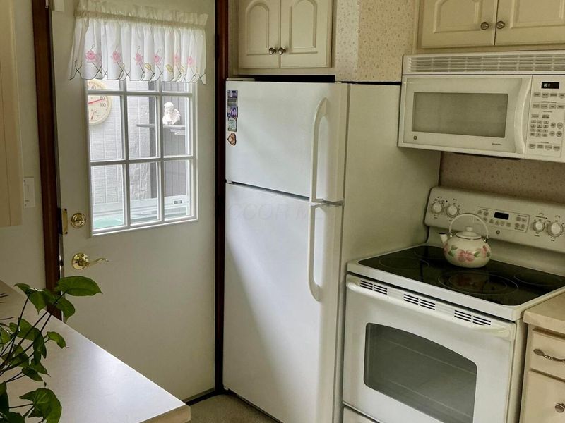 431 Pamlico Street , Unit JL8, Columbus, OH 43228 Photo 15