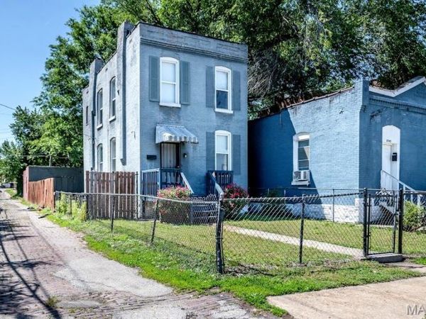 3745 Pennsylvania Avenue , St Louis, MO 63118