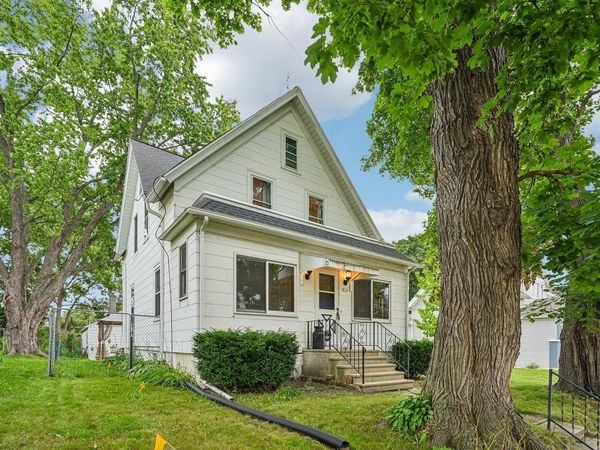 118 S Milwaukee STREET, Fredonia, WI 53021