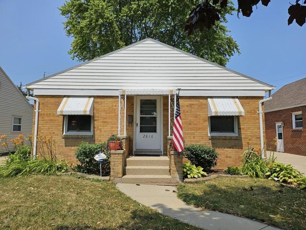 2816 Gillen STREET, Racine, WI 53403