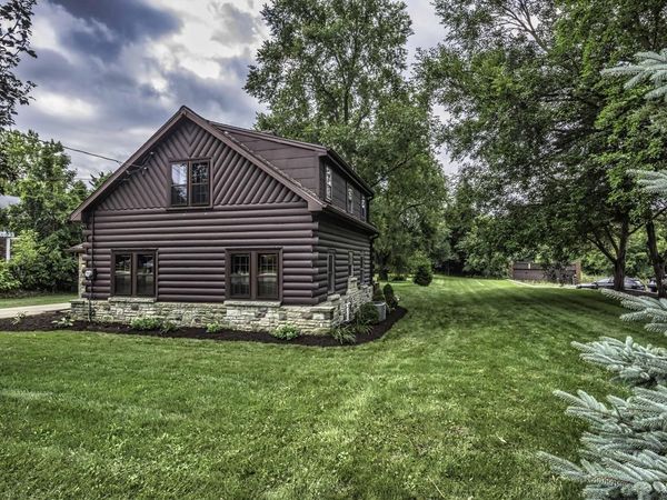 1541 E Racine AVENUE, Waukesha, WI 53186