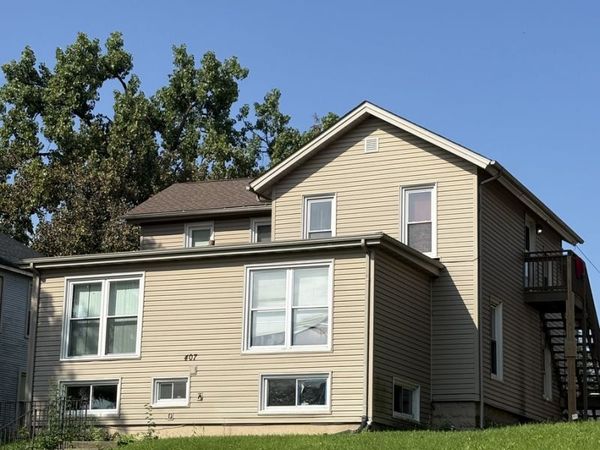 407 N Center Street , Joliet, IL 60435
