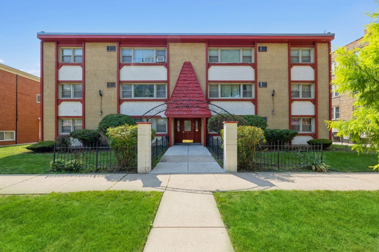 415 S Lombard Avenue, Unit 304, Oak Park, IL 60302 Main Photo