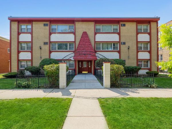 415 S Lombard Avenue, Unit 304, Oak Park, IL 60302
