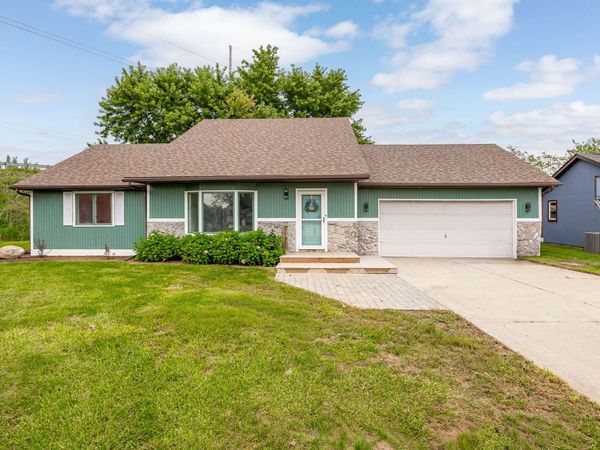 570 Meadows Road , Bourbonnais, IL 60914