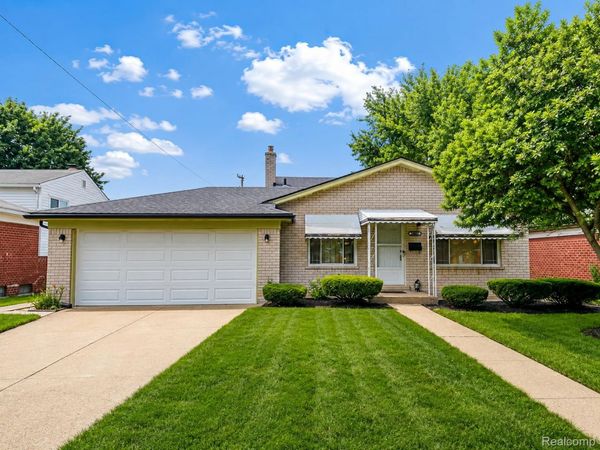 32812 Columbus Drive, Warren, Mi 48088