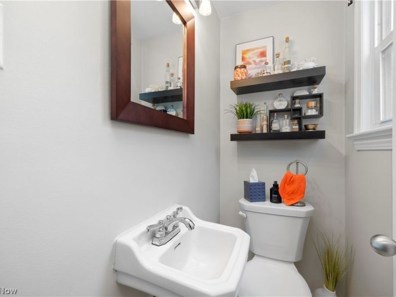 3640 W 210th Street , Fairview Park, OH 44126 Photo 17