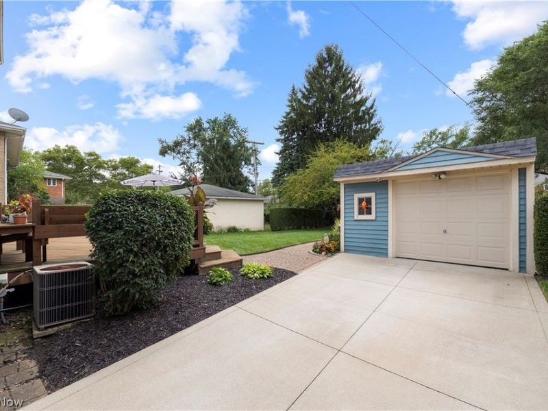 3640 W 210th Street , Fairview Park, OH 44126 Photo 40