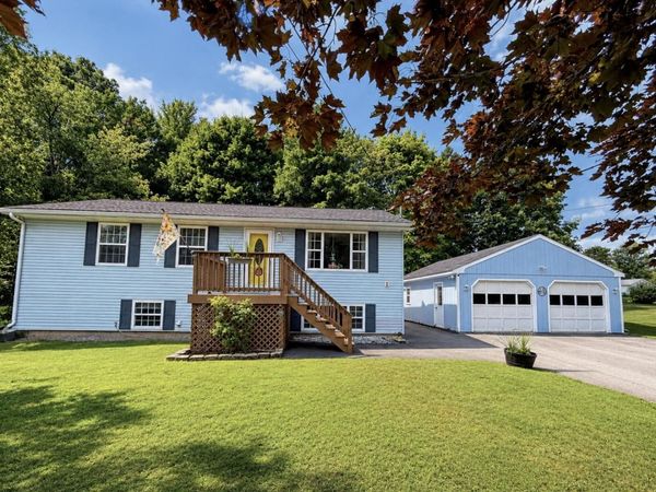 14 Forest Avenue , East Millinocket, ME 04430