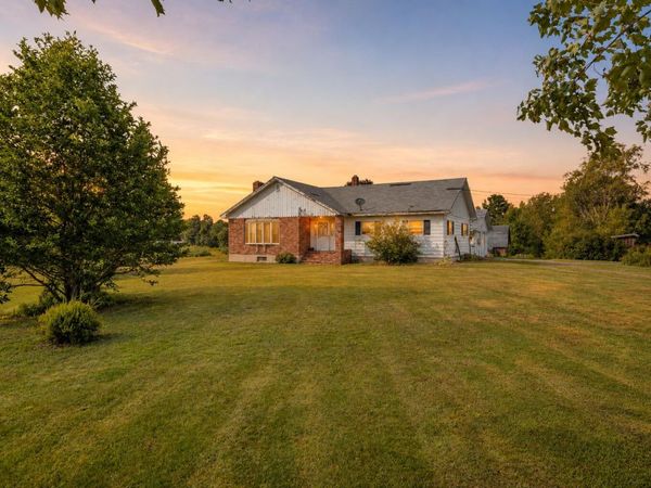 14 Jersey Avenue , New Sharon, ME 04955