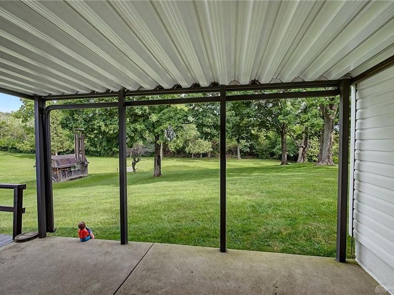 6485 Wengerlawn Road, Brookville, OH 45309 Photo 12