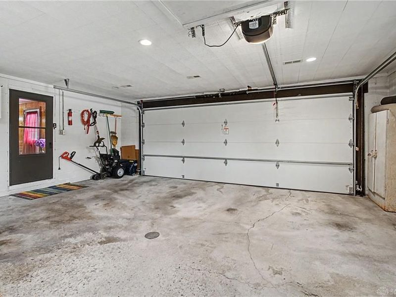 6485 Wengerlawn Road, Brookville, OH 45309 Photo 8
