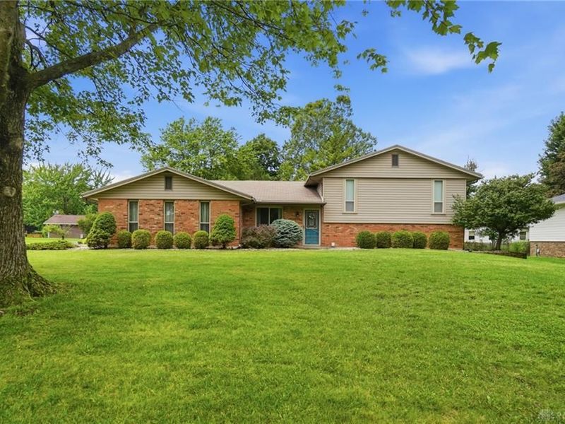 881 Lyncreek Drive, Washington Township, OH 45458 Photo 3