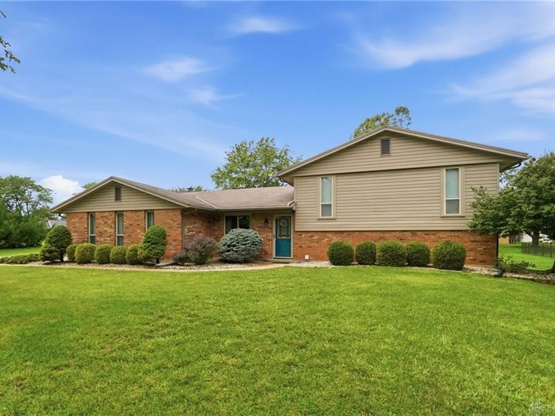 881 Lyncreek Drive, Washington Township, OH 45458 Photo 4