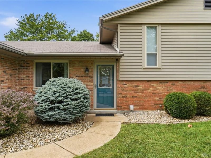 881 Lyncreek Drive, Washington Township, OH 45458 Photo 6