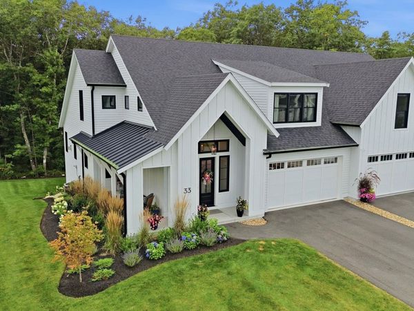 33 Trails Edge Road, Windham, NH 03087