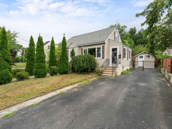 100 S Lincoln Street, Manchester, NH 03103