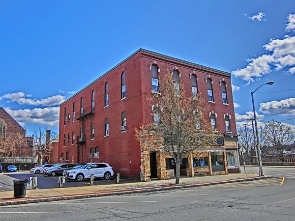7 High Street, Unit 15, Clinton, MA 01510