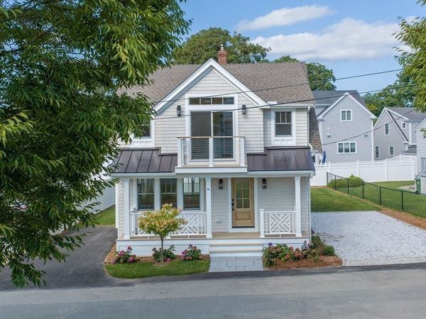 10 Vesper Ave, Falmouth, MA 02540